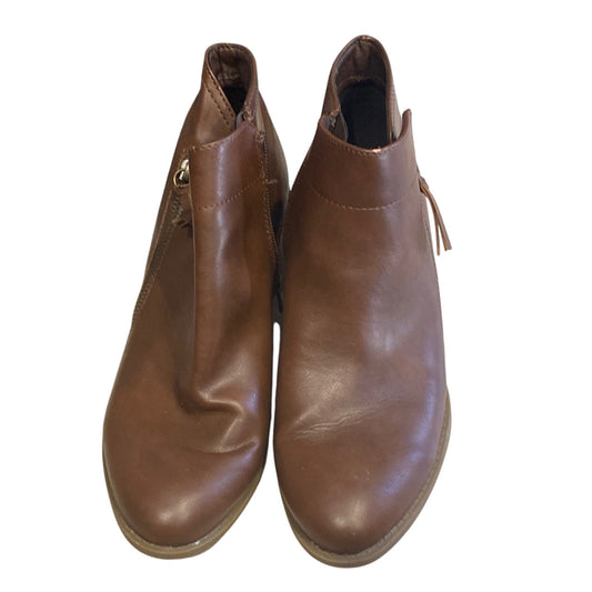 Arizona Jean Company Brown Ankle Boots with Smooth Leather Finish 9.5