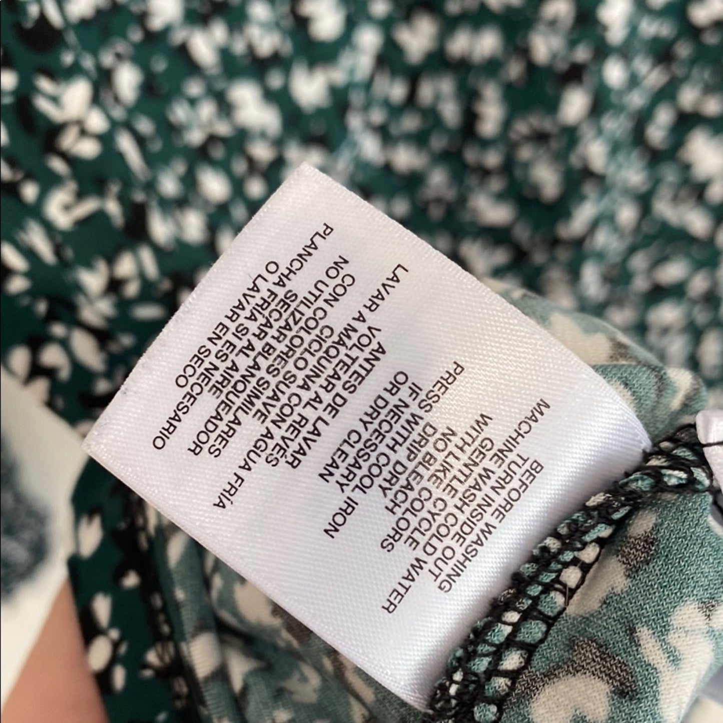 Anne Klein Black and White 3/4 Sleeve Buttoned Blouse Medium