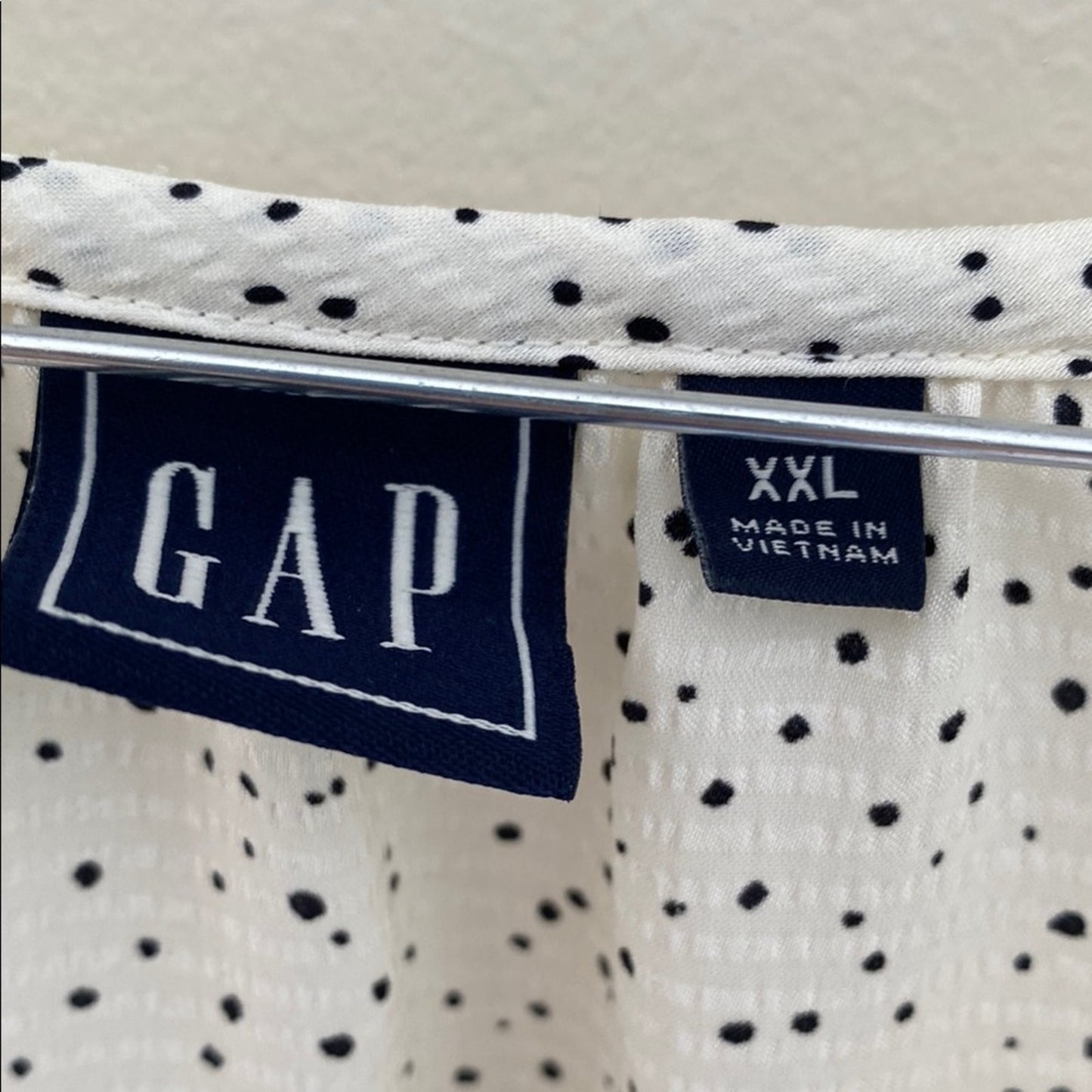 GAP Cream Blouse Relaxed Long Sleeve V-Neck