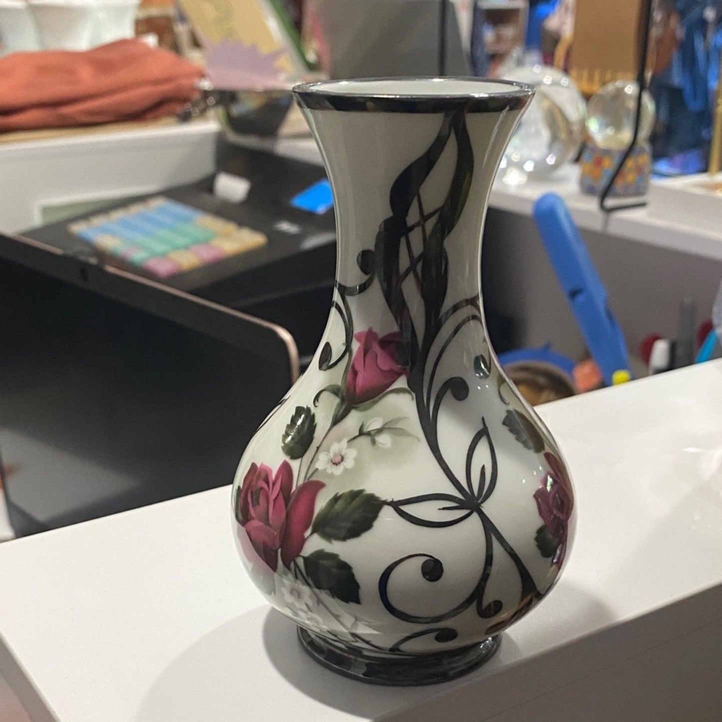 Elegant Floral Vase with Red and Green Accents Bohemia Bone China