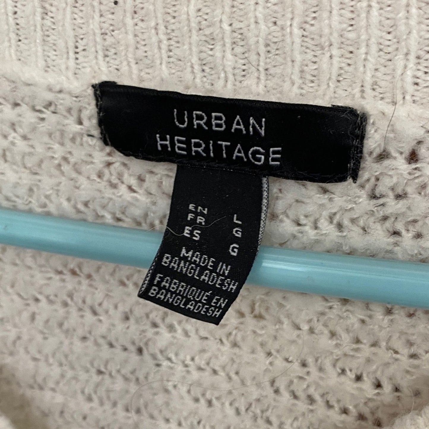 Urban Heritage Cream V-Neck Sweater Large