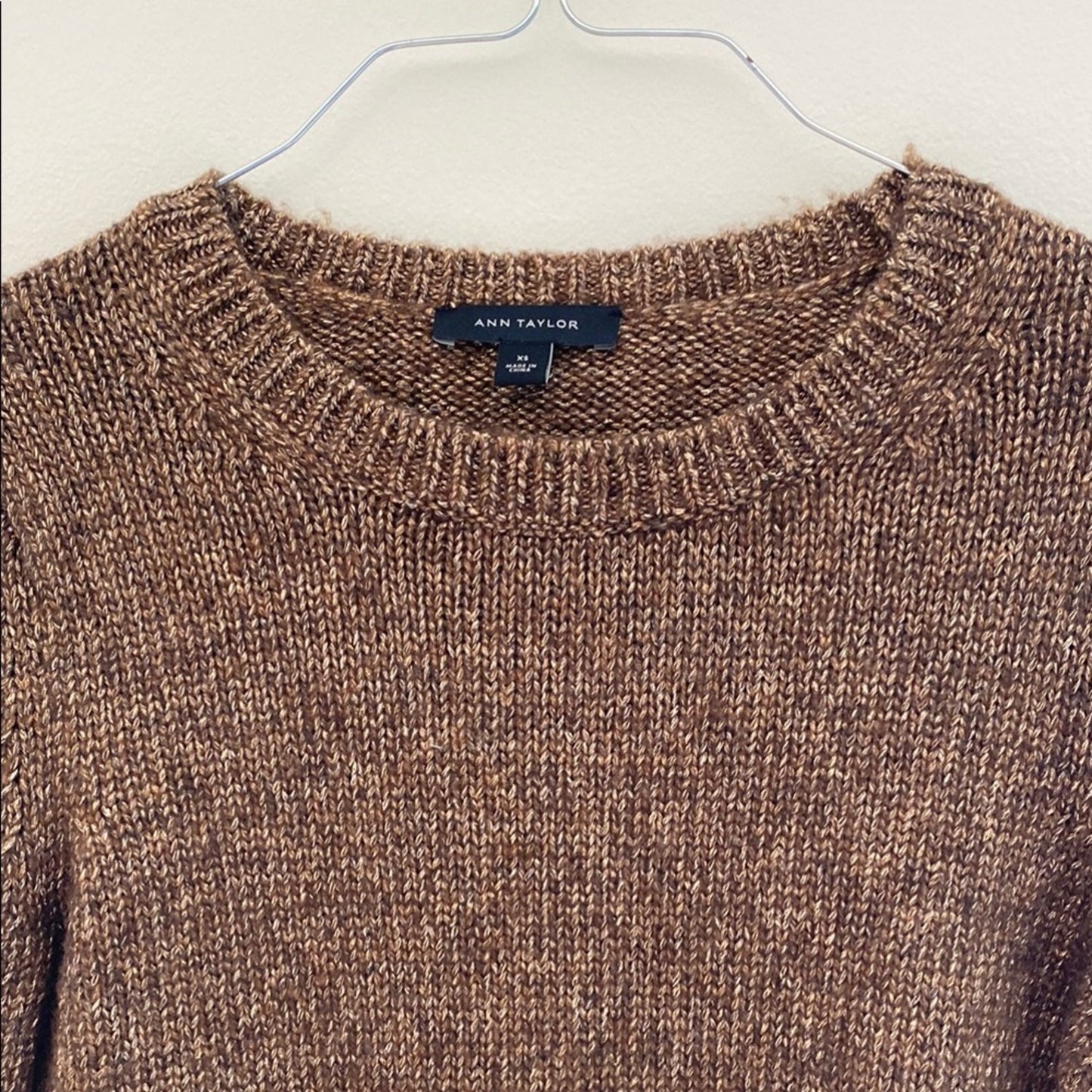 Ann Taylor Brown Crew Neck Sweater with Fitted Silhouette XS