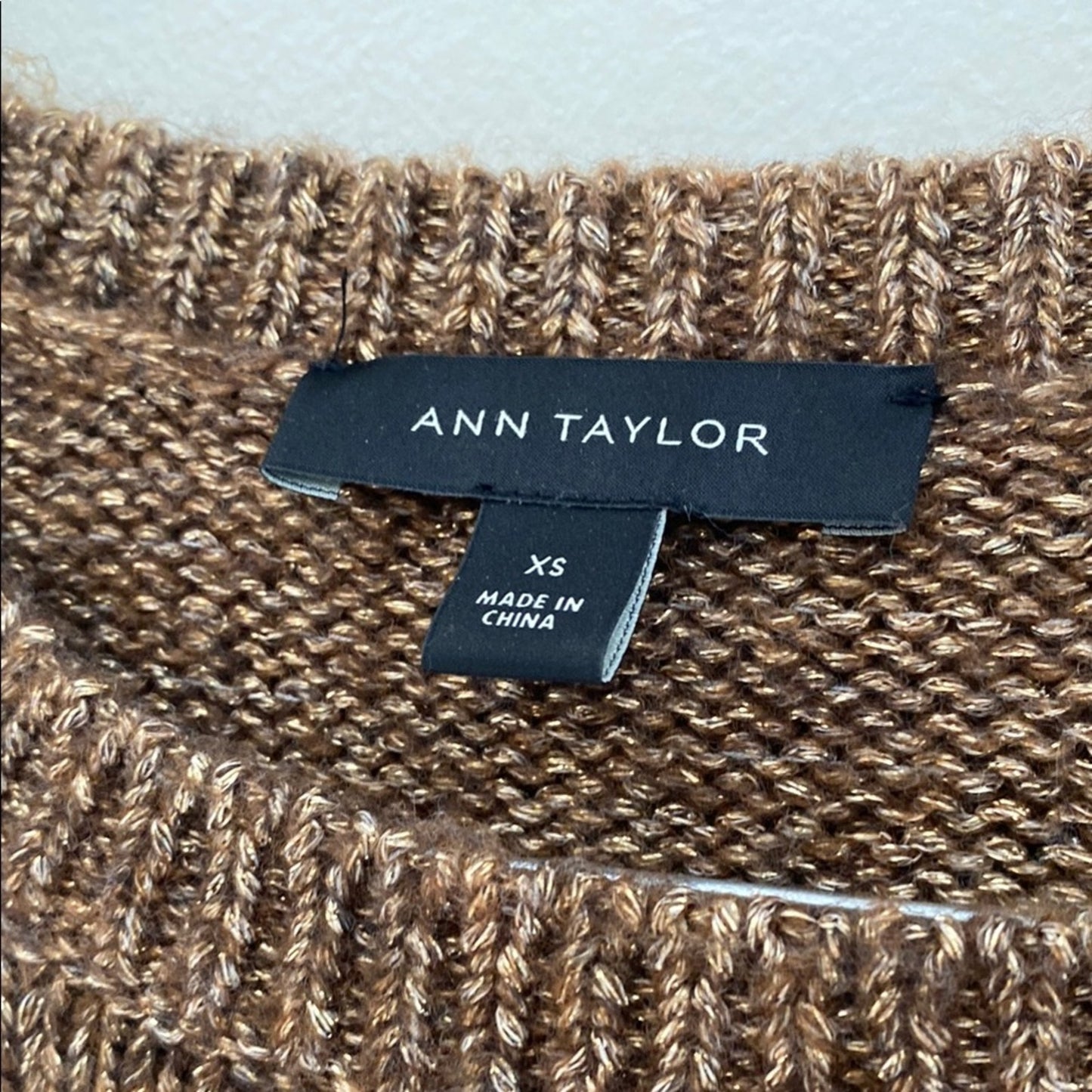 Ann Taylor Brown Crew Neck Sweater with Fitted Silhouette XS