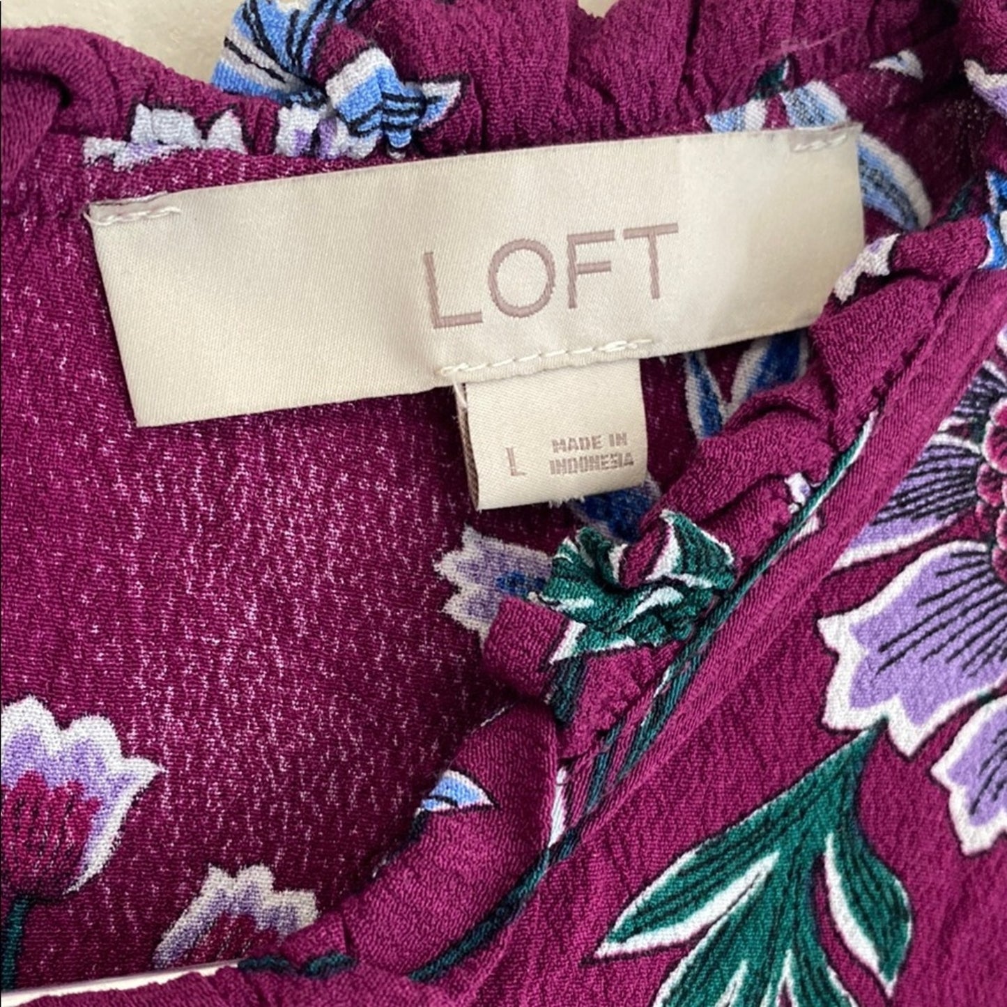 LOFT Red and Blue Pleated Short Sleeve Blouse Large